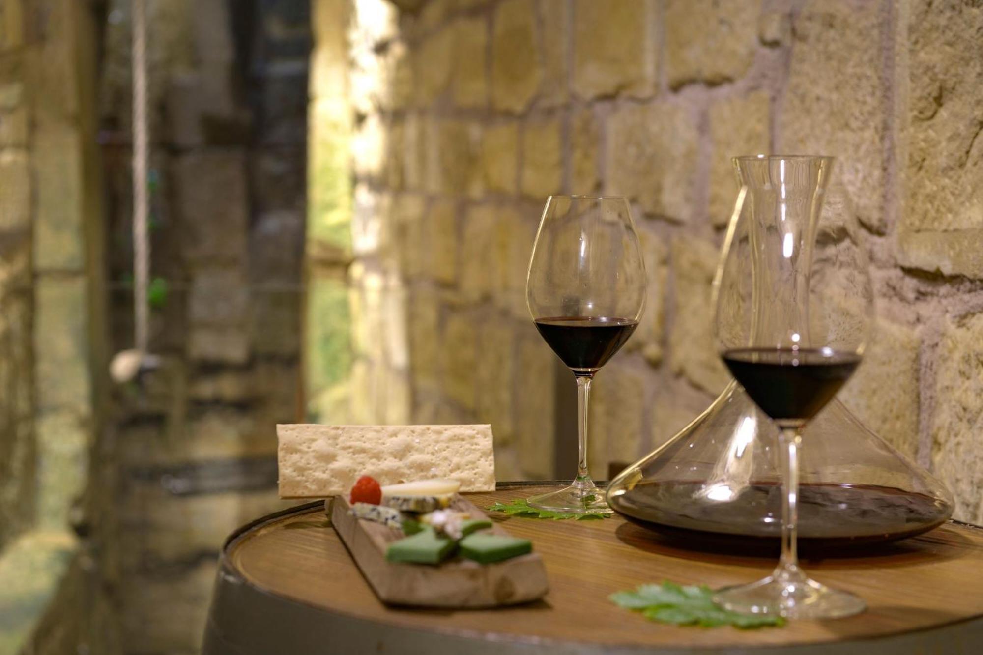 Palacio Tondon, La Rioja Brinas, Autograph Collection 4*